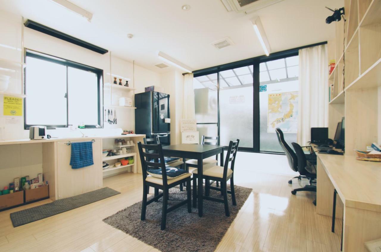 Ark Hostel Осака Екстериор снимка
