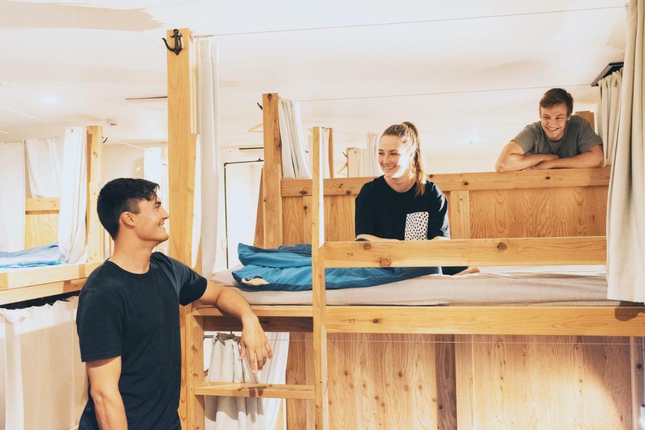 Ark Hostel Осака Екстериор снимка
