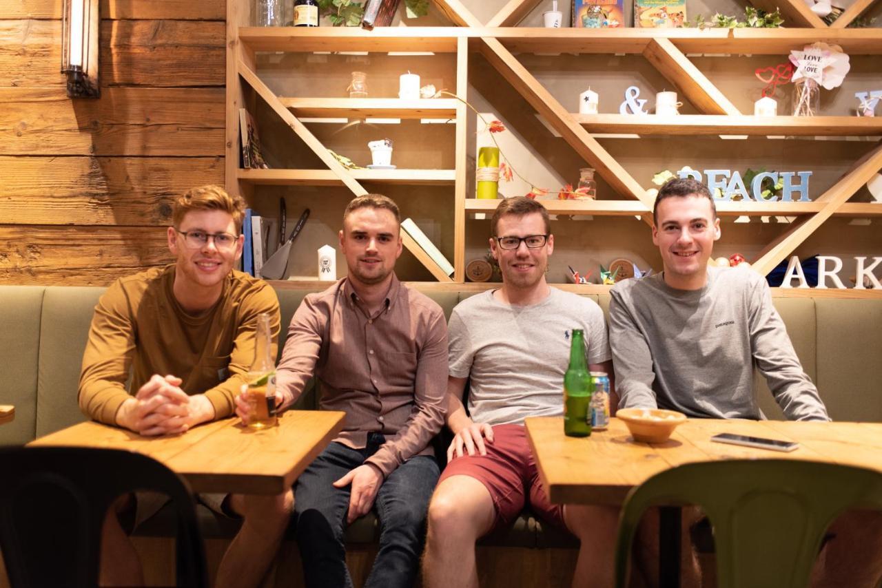 Ark Hostel Осака Екстериор снимка